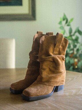 Steve Madden Pia Chestnut Suede Boots